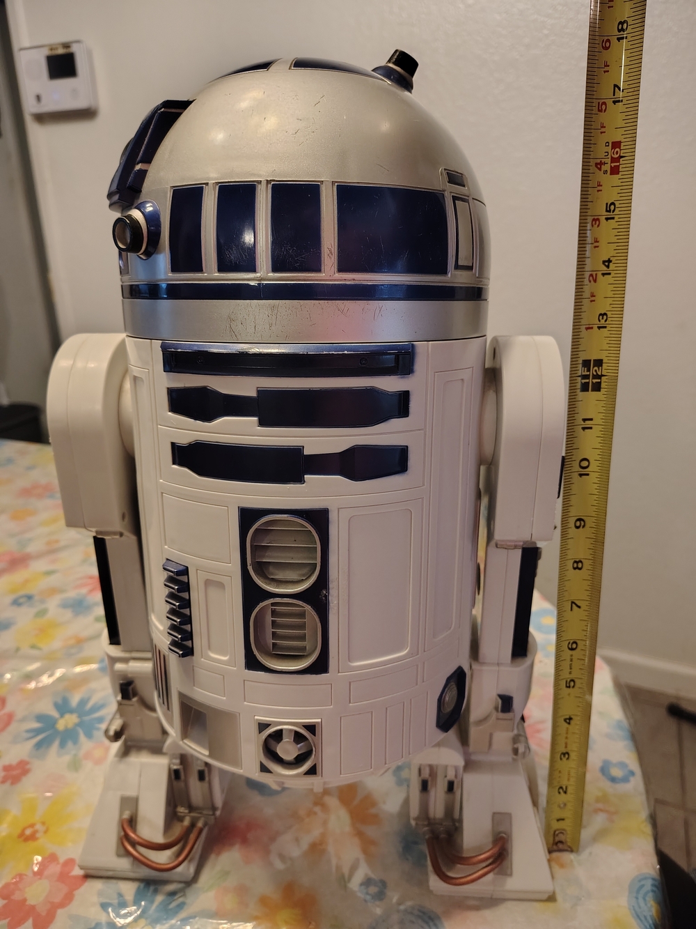 R2-D2 Styled Astromech Droid - White & Blue Collectible - Picture 2 of 5